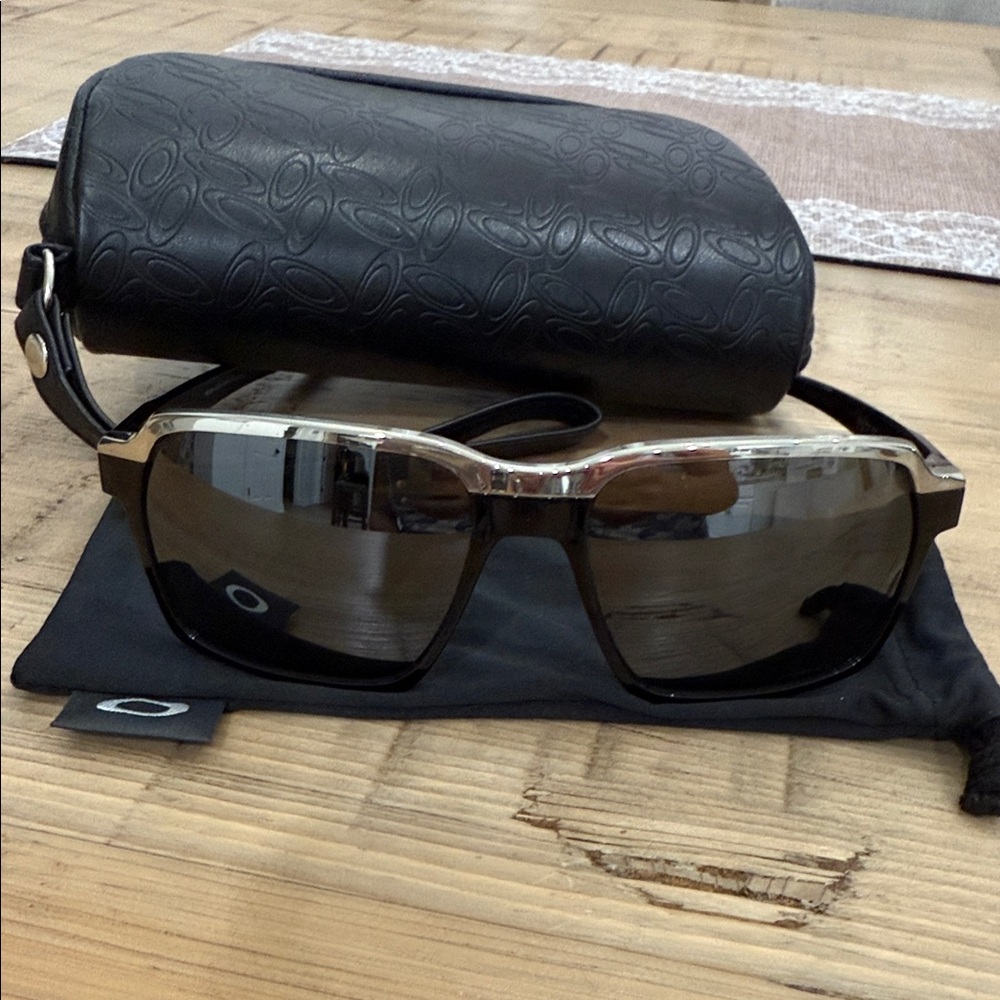 Oakley Black and Silver Frame Sunglasses